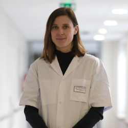 Dr. Delphine DEREGNAUCOURT