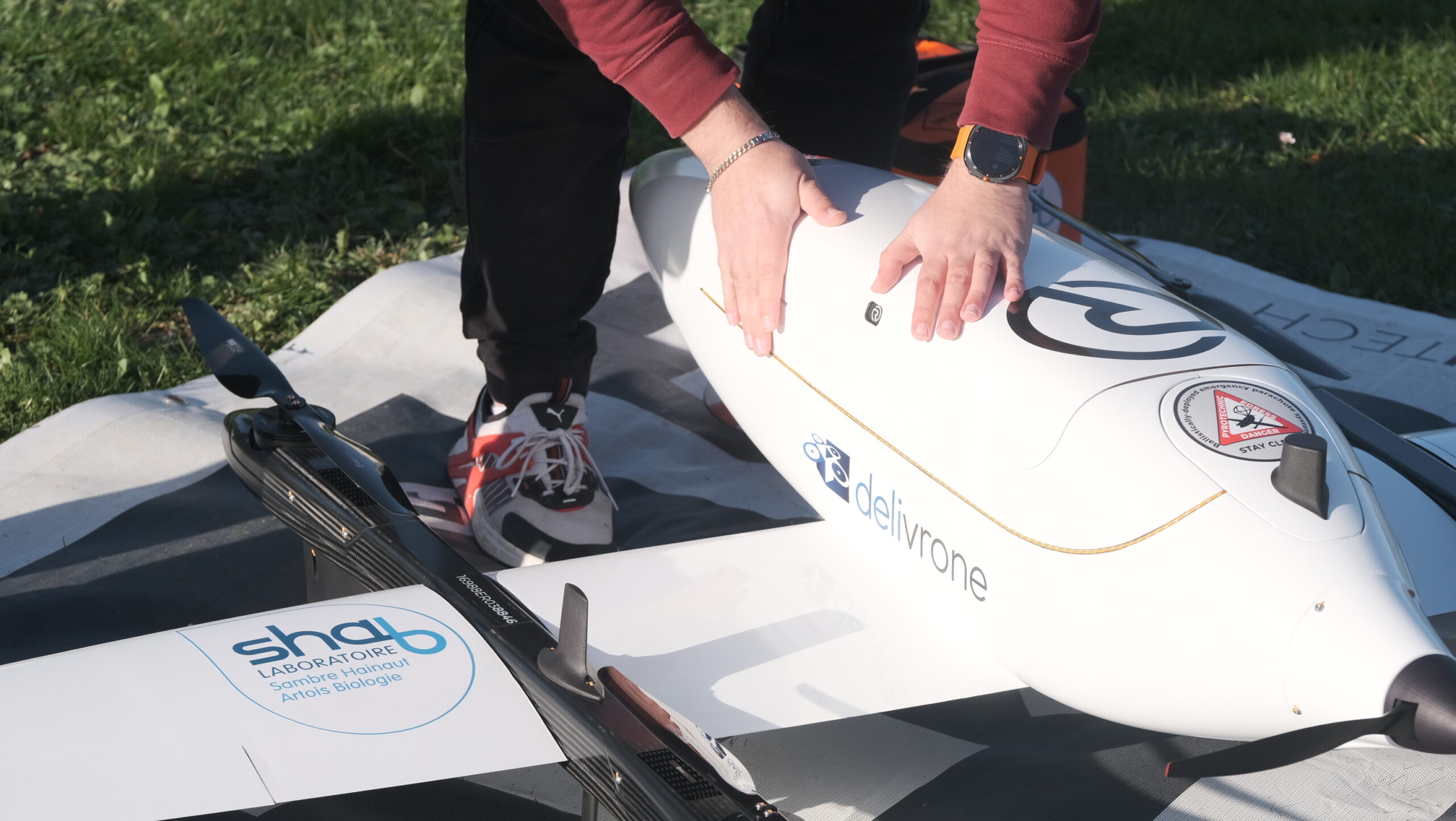 𝗘𝘀𝘀𝗮𝗶𝘀 𝘁𝗲𝗿𝗺𝗶𝗻𝗲́𝘀, 𝗽𝗹𝗮𝗰𝗲 𝗮𝘂𝘅 𝘃𝗼𝗹𝘀 𝗿𝗲́𝗴𝘂𝗹𝗶𝗲𝗿𝘀